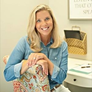 Meet your Posher, Debbie